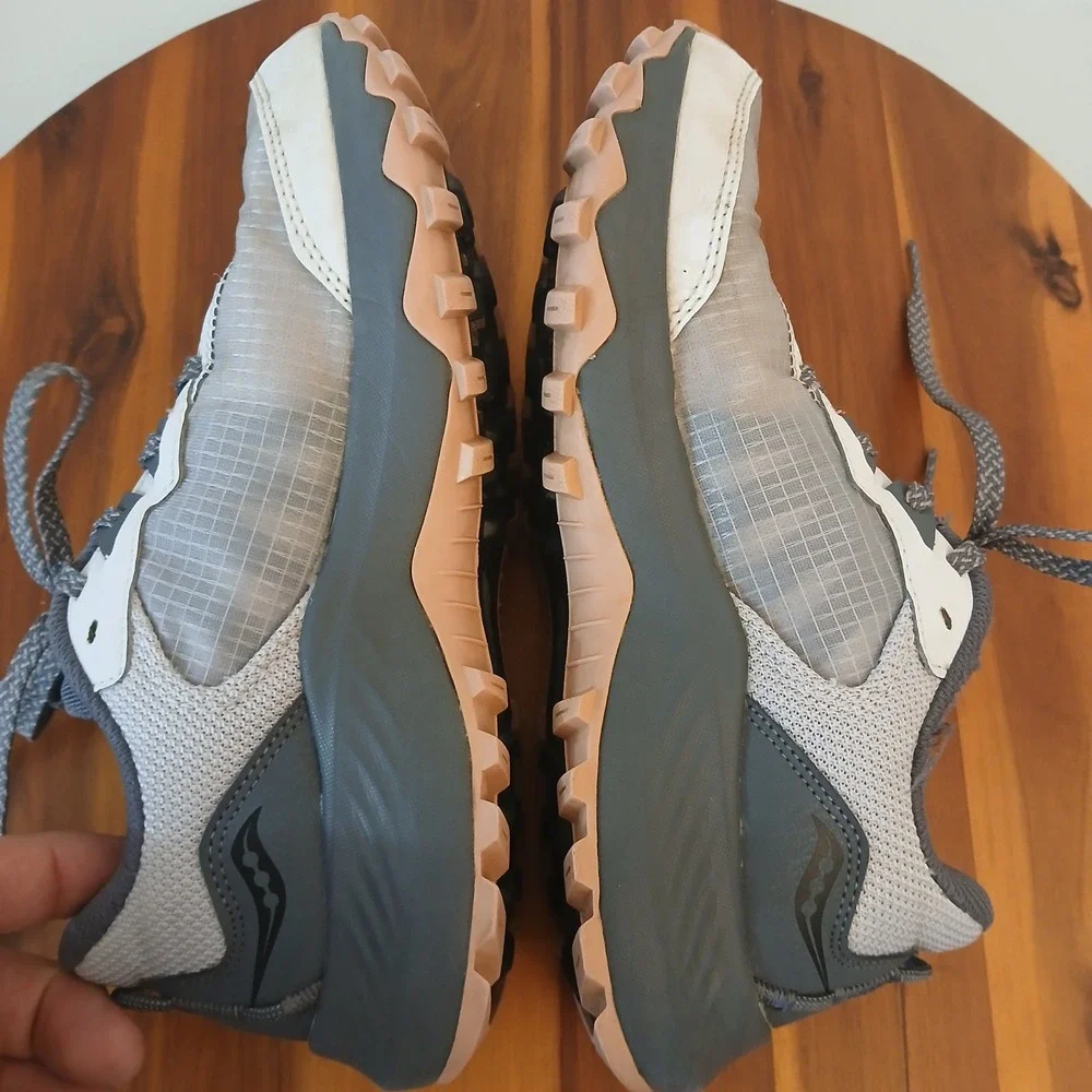 Saucony Aura TR Trail Running‎ Shoes Womens 7.5 Grey Sneakers S10862-130